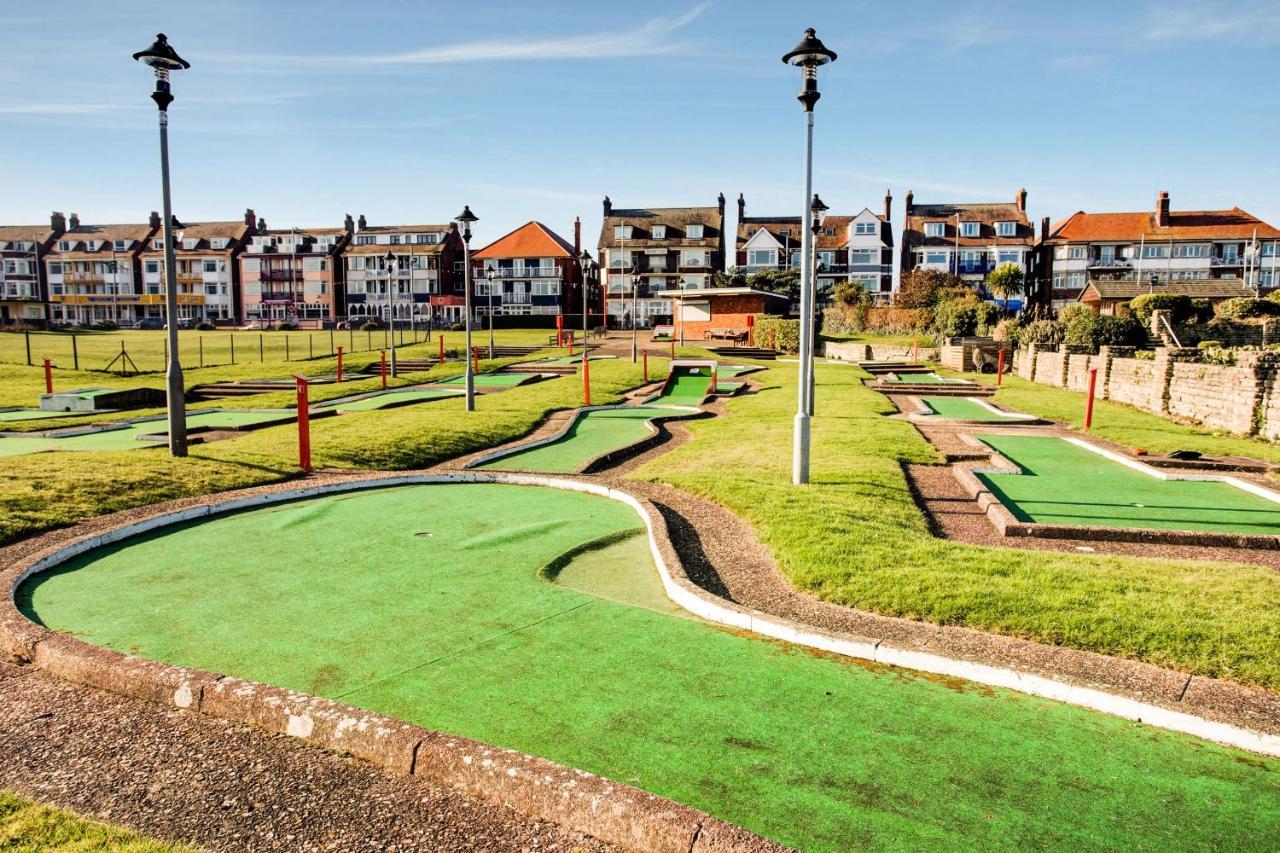 Oyo Grosvenor House Hotel Skegness Exterior photo