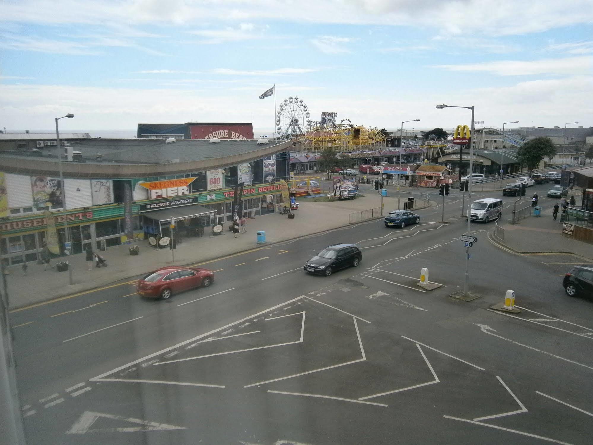 Oyo Grosvenor House Hotel Skegness Exterior photo